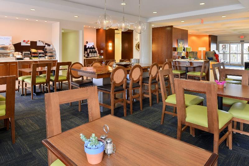 Holiday Inn Express Hotel & Suites Terre Haute By Ihg Exteriör bild