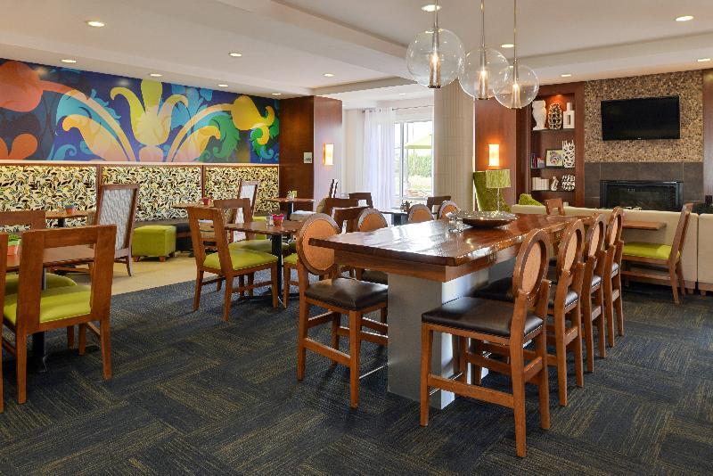 Holiday Inn Express Hotel & Suites Terre Haute By Ihg Exteriör bild